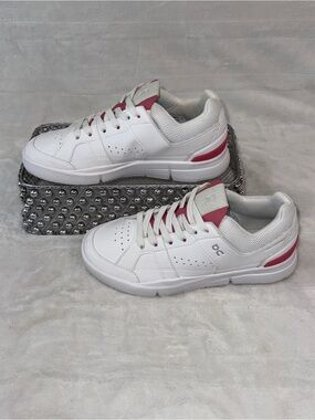 On Running The Roger Clubhouse White Rosewood Youth 3.5Y Women's 5 TQK-855